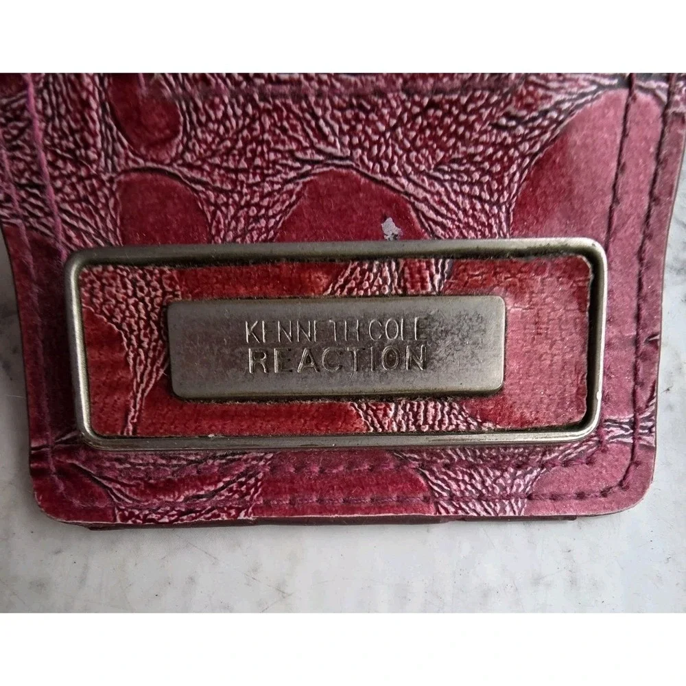 KENNETH COLE REACTION Women Rose Purple 8x4 Wristlet Wallet Clutch FauxCrocodile
